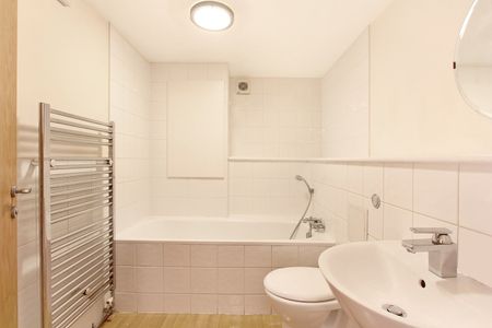 1 Bed Flat, Myles Court, SE16 - Photo 3