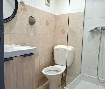 Location - Appartement T2 rénové de 31 m² - Proche avenue G. Pompid... - Photo 5