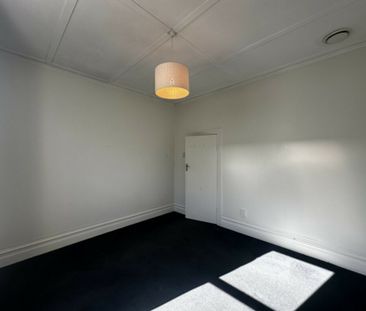 Charming Saint Kilda Rental Awaits You! - Photo 1