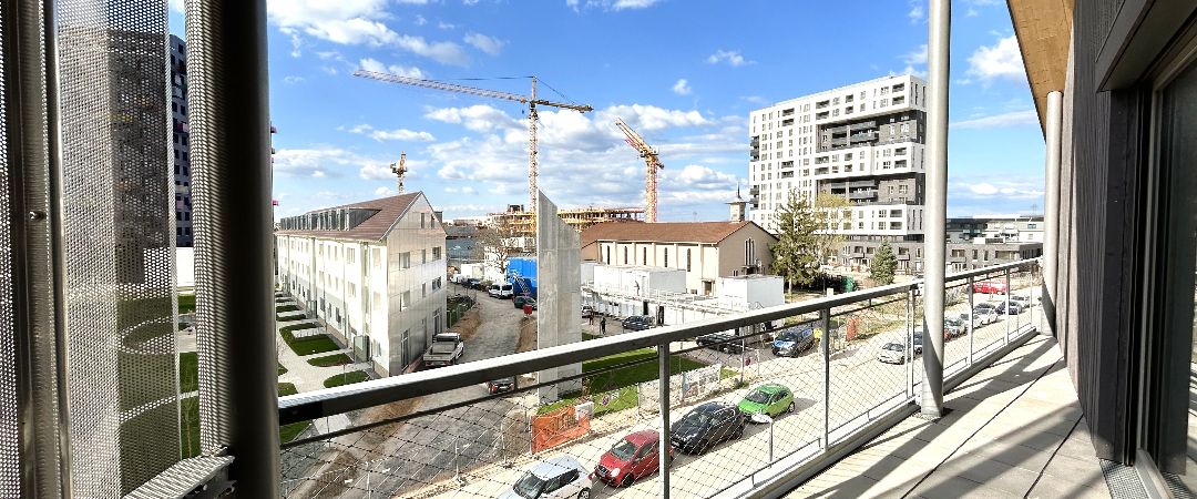 Moderner Rückzugsort mit Galerieflair & Loggia - Photo 1