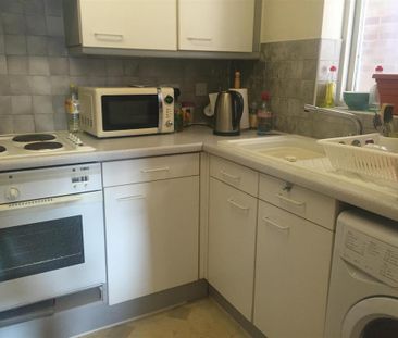 1 bedroom apartment to rent - Photo 4