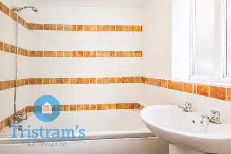 References Pending - 1 bed Studio - Photo 4