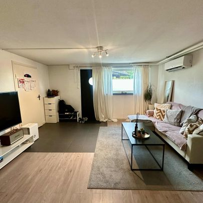 Sandviksvägen, Hässelby - Photo 1