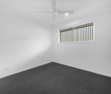 "Easy Care Living!" - Photo 3