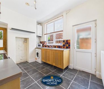 3 bedroom terraced house to rent - Photo 6