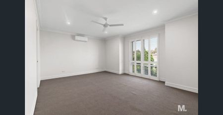 PICTURE THIS, BUT WITH ALL YOUR STUFF IN IT. - Photo 4