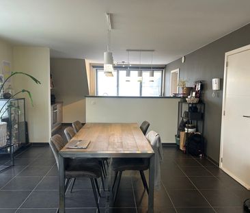 Appartement te huur - Photo 1
