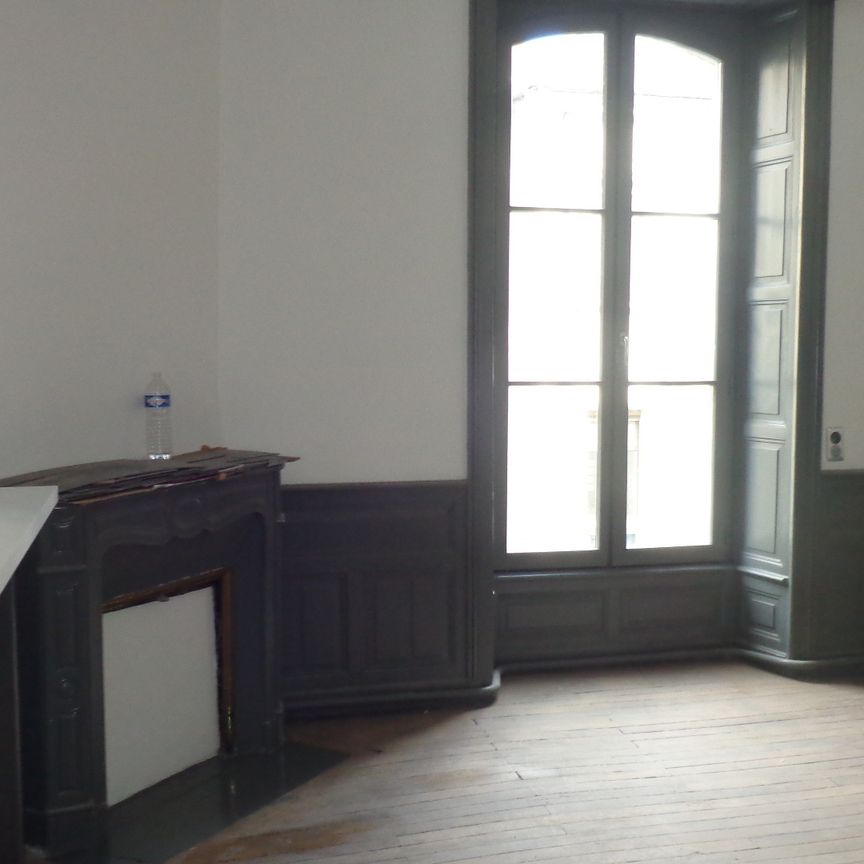 Location Appartement 2 pièces 65m² AURILLAC 15000 - Photo 1