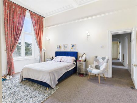 3 bedroom apartment to rent - Photo 4