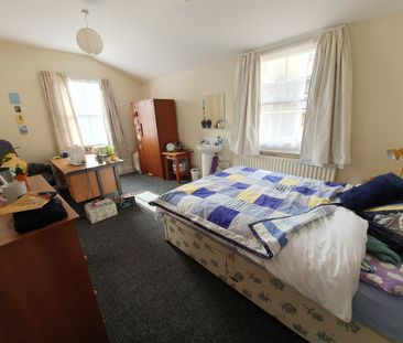 8 Bed Student Accommodation - Photo 4