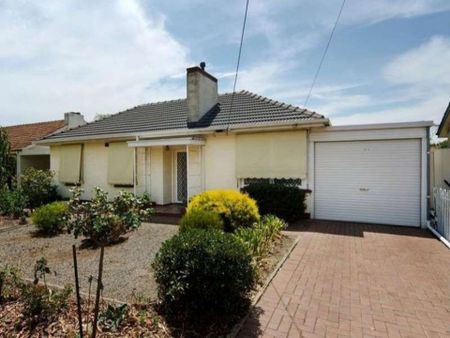 2 Bedroom Home with Large Shed - Photo 4