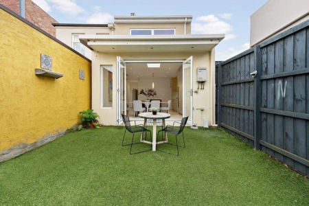 54 Tyrone Street, South Yarra. - Photo 3