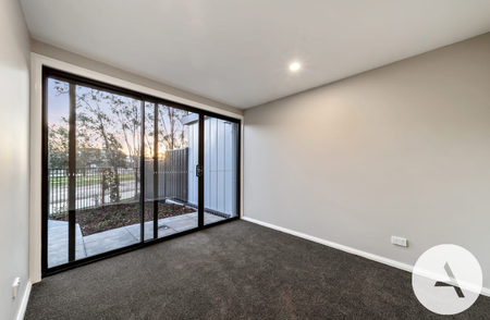 28/6 Ellison Harvie Cl, Greenway ACT 2900 - Townhouse For Rent | Domain - Photo 2