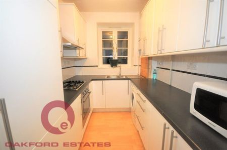 3 bedroom flat to rent - Photo 5