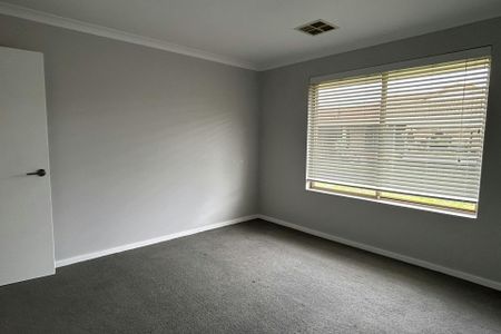 NEAT AND TIDY UNIT - Photo 5