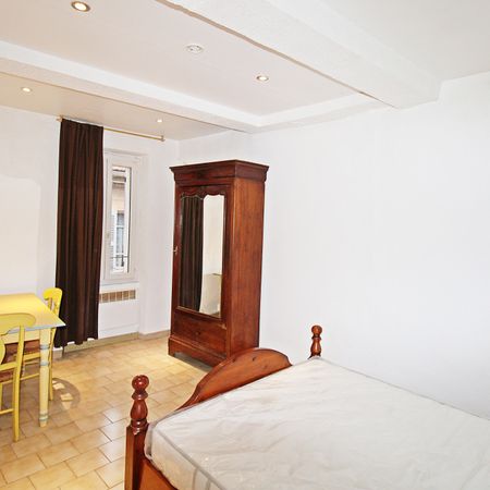 Location Appartement 2 pièces 44m² LA SEYNE SUR MER 83500 - Photo 3