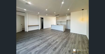 Brand new 4 bedroom coming available from Mid March - Photo 2