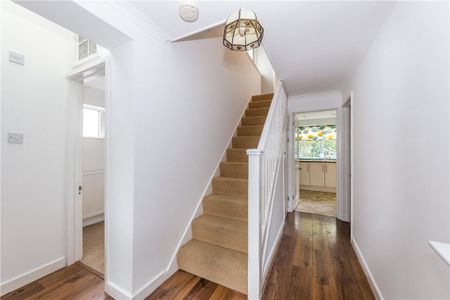 3 bedroom detached house to rent - Photo 2