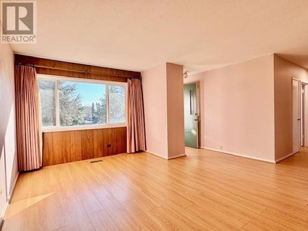 18XX E 56 AVENUE, Vancouver, British Columbia - Photo 3