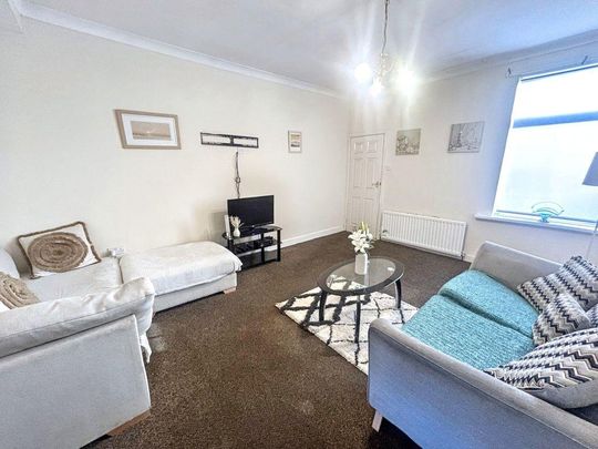 2 bed upper flat to rent in NE25 - Photo 1