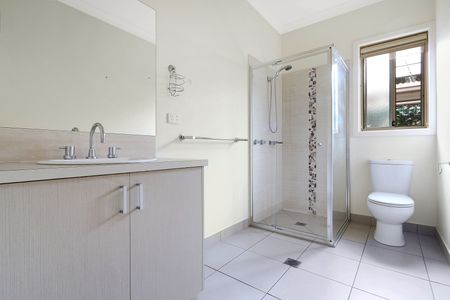 Where Space, Style, and Serenity Align - Photo 2