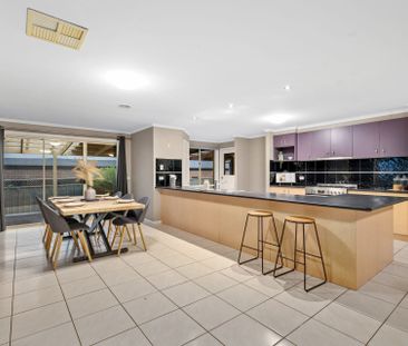 22 Poorinda Crescent Kangaroo Flat VIC - Photo 6