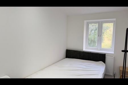 2 Bed Flat, Hill House Road, SW16 - Photo 3