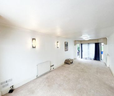 3 bedroom detached house to rent - Photo 2