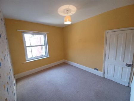 4 bedroom terraced house to rent - Photo 3