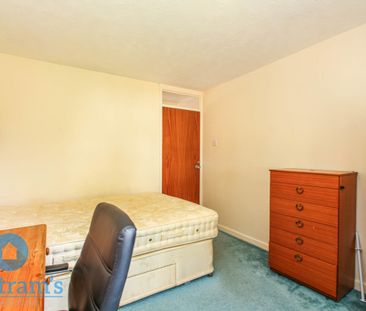 2 bed Apartment for Rent - Photo 2