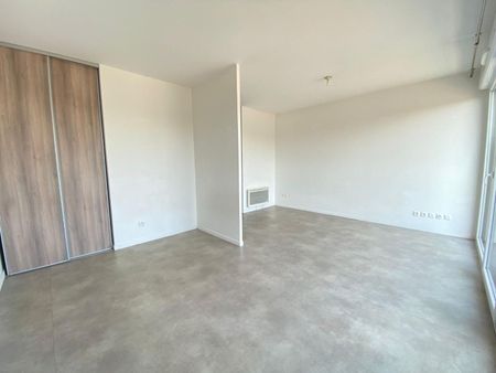 Père-Soulas - T1 - 31,30m² - Photo 2