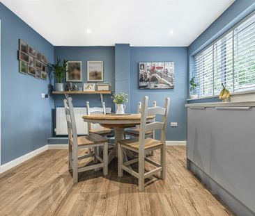 3 bedroom link detached house to rent - Photo 2