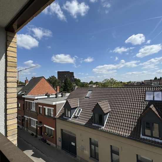 Appartement te huur - Photo 1
