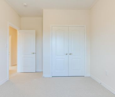 For Lease - 83 Great Falls Boulevard, Hamilton, Ontario - Photo 1