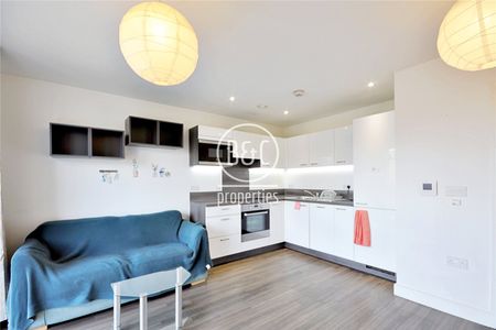 Adenmore Road, London, SE6 4BL - Photo 2