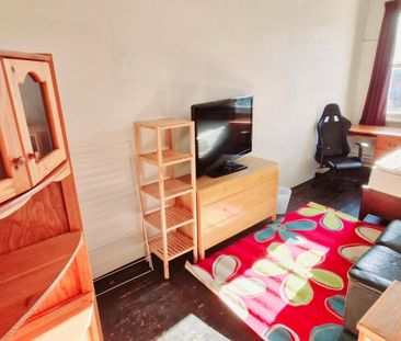 Crows Nest - Photo 4