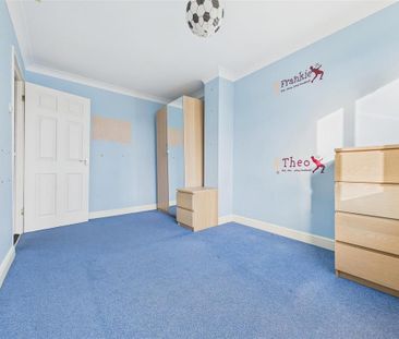 4 bedroom semi-detached house to rent - Photo 1