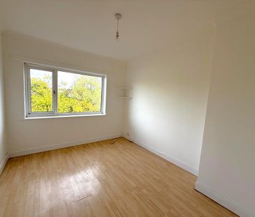 4 bedroom semi-detached house to rent - Photo 2