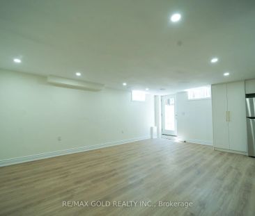 Property For Lease | X8463956 - Photo 3