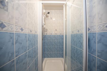 Kelvedon Gardens, Nottingham - Photo 3