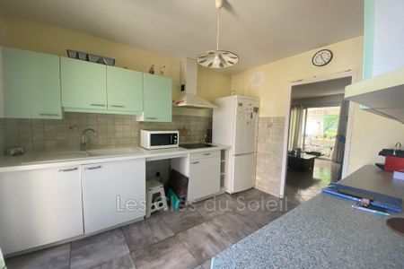 Location Maison 4 pièces 76m² BRIGNOLES 83170 - Photo 5