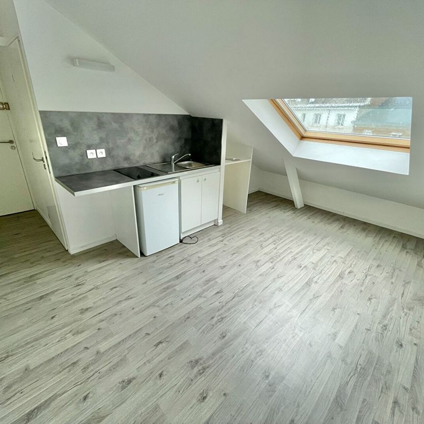 A LOUER - NANTES ST CLEMENT - Studio RECEMMENT RÉNOVÉ de 11.14 m² (21.74 m² sol) - Photo 1