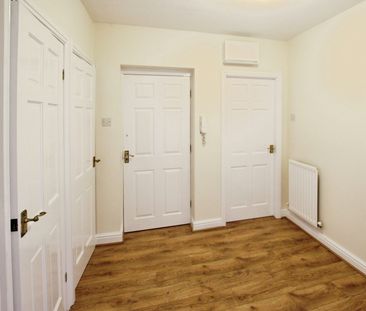Flat to rent on - Photo 3