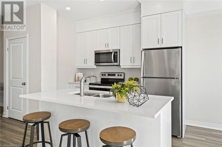 For Lease - 7129 Parsa Street, Niagara Falls, Ontario - Photo 2