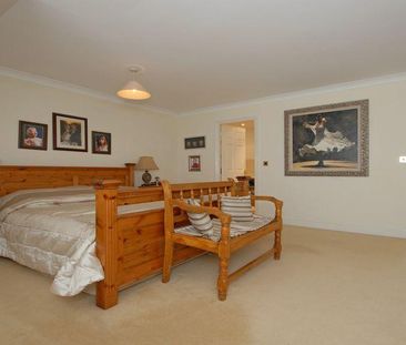 5 bedroom detached house to rent - Photo 1