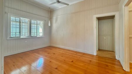 “Looking for its next family - Greenslopes” - Photo 5