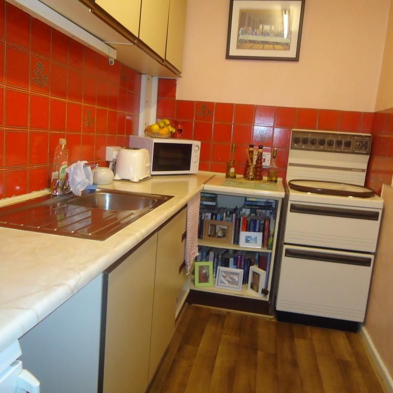 1 bedroom flat to rent - Photo 1