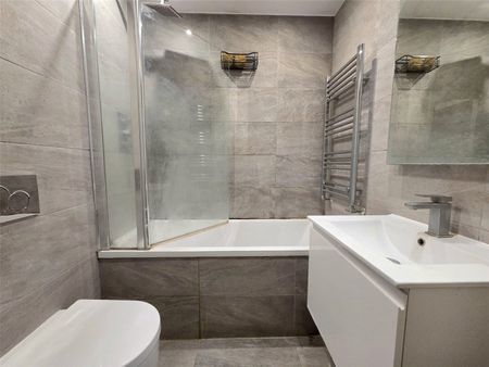 London Road, Bracknell, Berkshire, RG12 - Photo 5