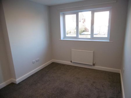 3 bedroom semi-detached house to rent - Photo 2