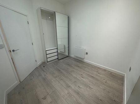 Edinburgh Gate, Harlow - Photo 2